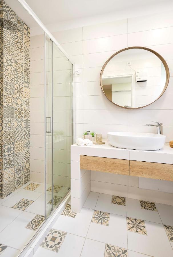 1 Bedroom Apt In Petralona 15 Minutes From Acropolis Athena Bagian luar foto