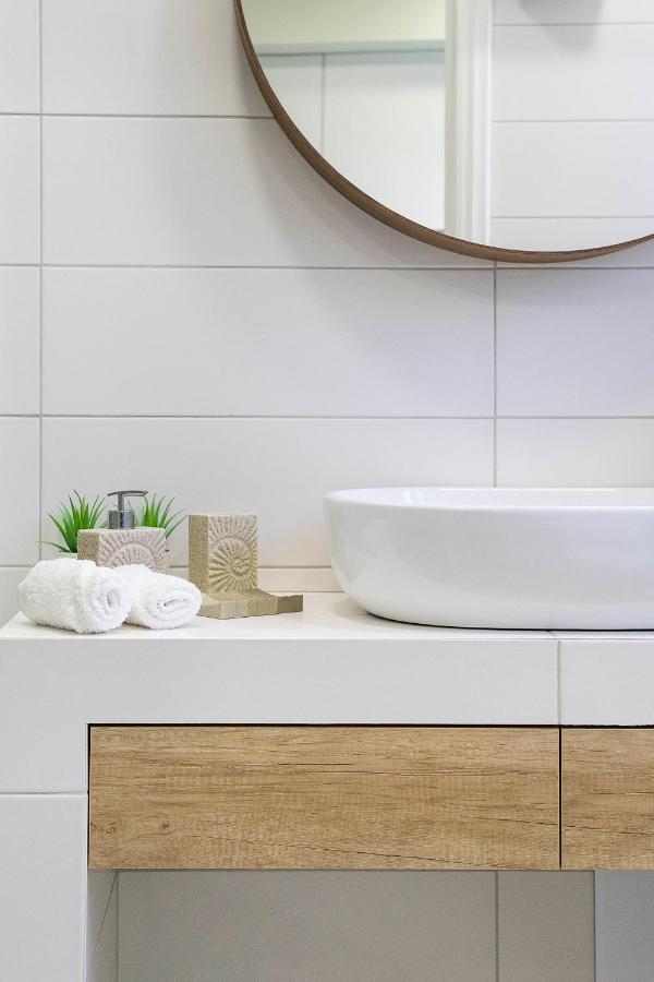 1 Bedroom Apt In Petralona 15 Minutes From Acropolis Athena Bagian luar foto